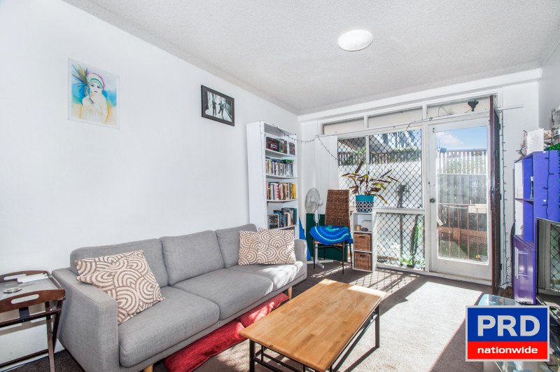 9/142 Gladstone Ave  CONISTON 2
