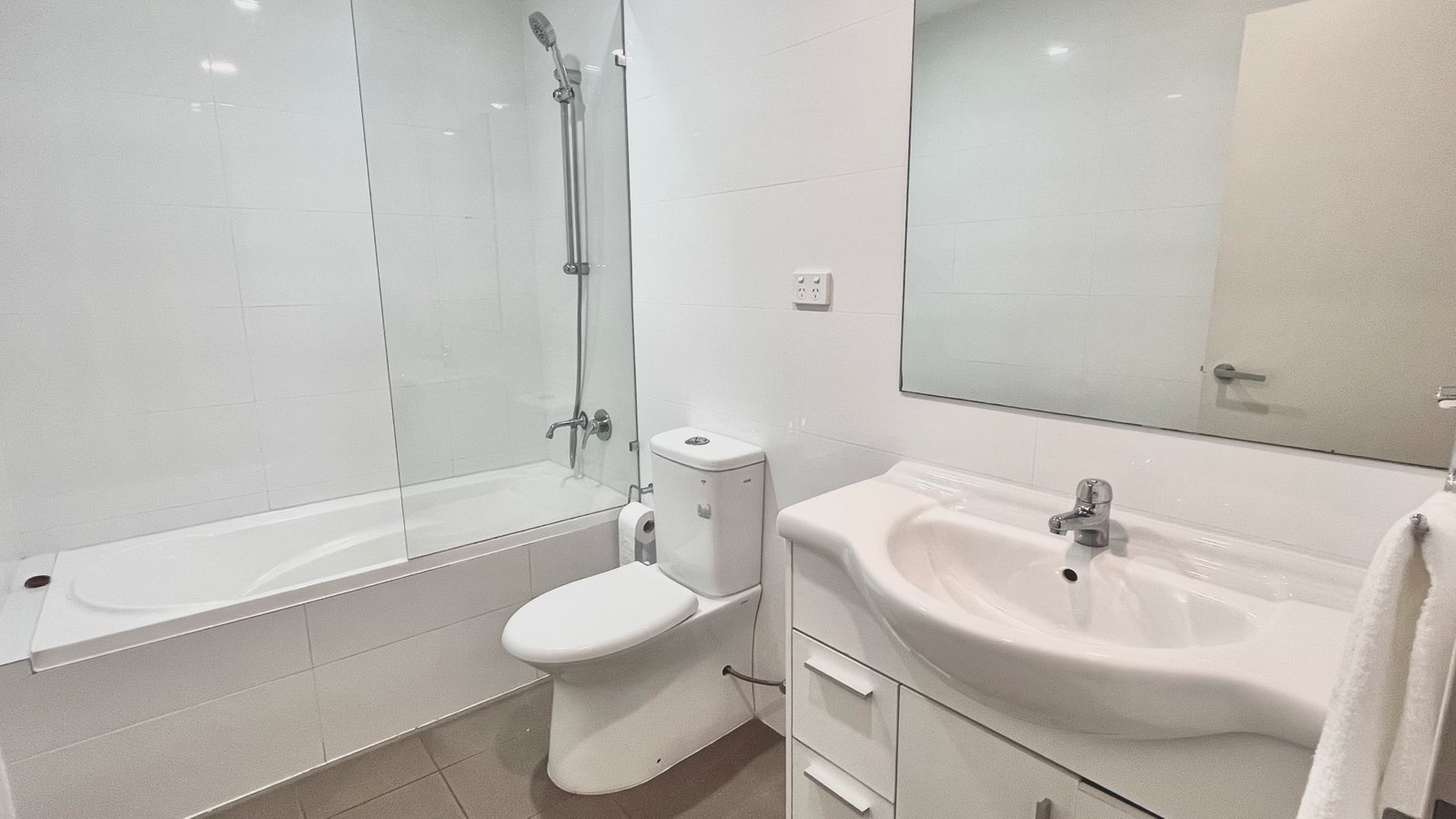 9/15-17 Castlereagh Street LIVERPOOL 5