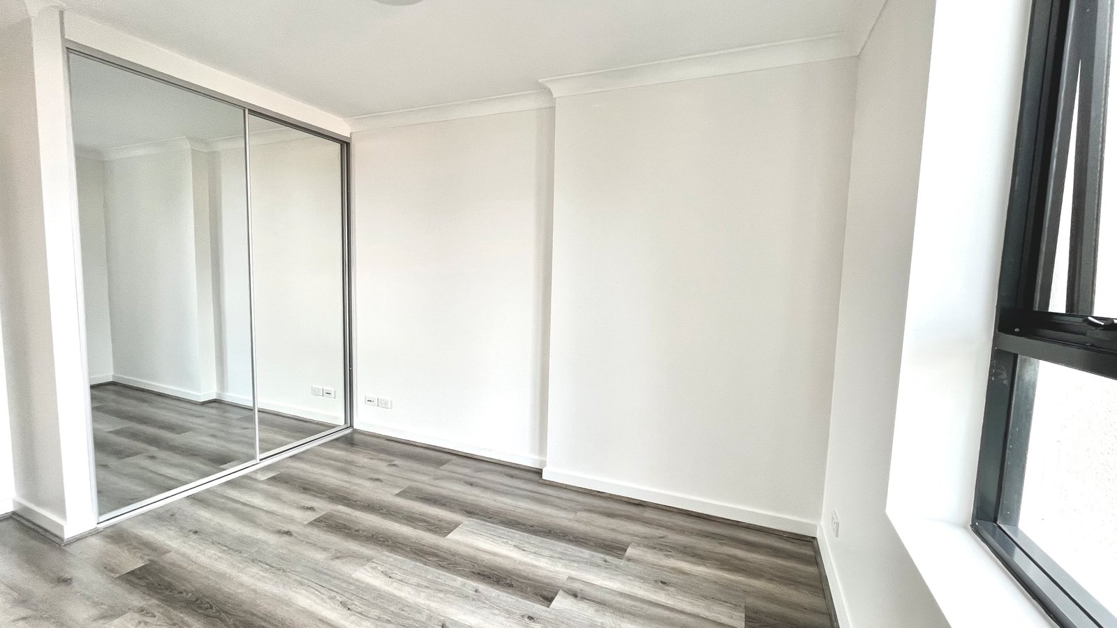 9/15-17 Castlereagh Street LIVERPOOL 6