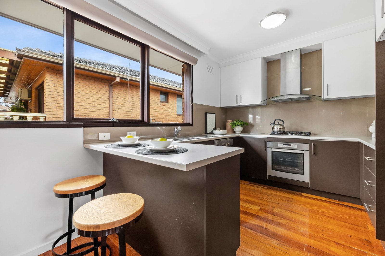 Gallery: 9/15-17 Kangaroo Road