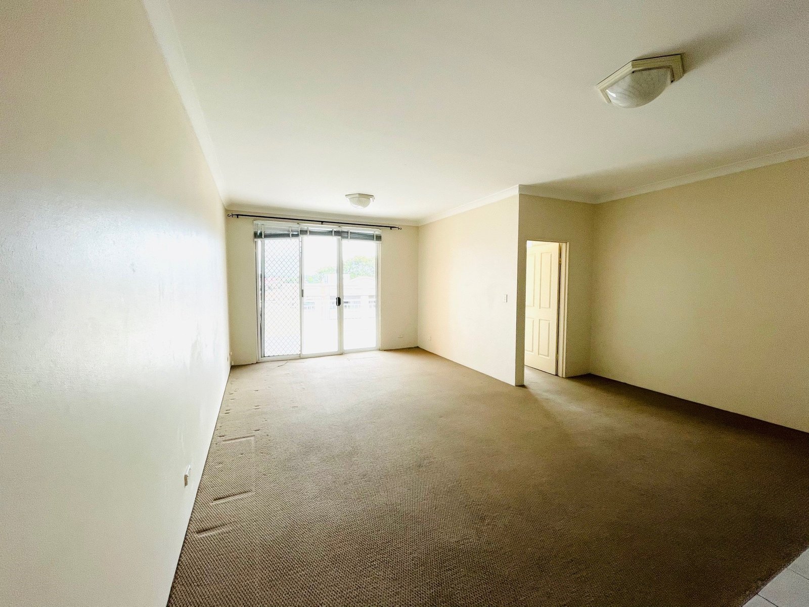 9/15 Regent Street KOGARAH 2