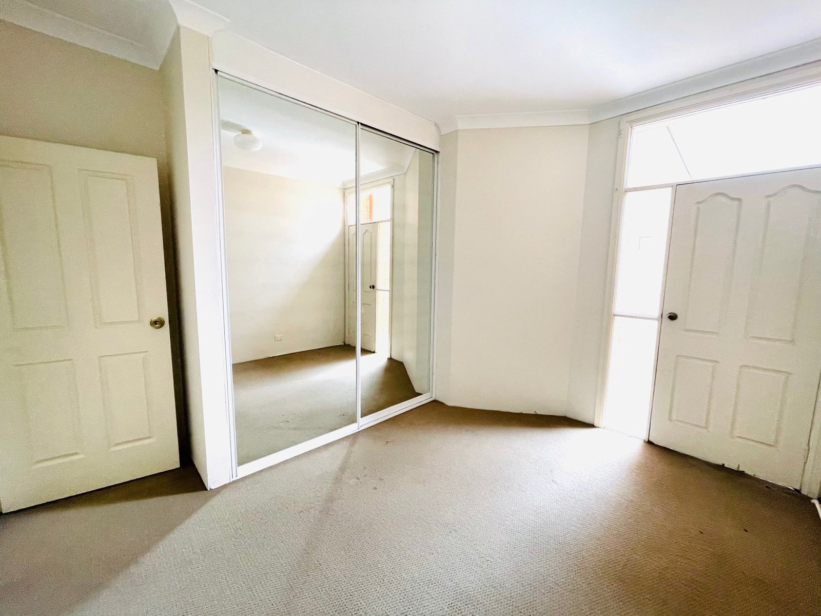 9/15 Regent Street KOGARAH 3