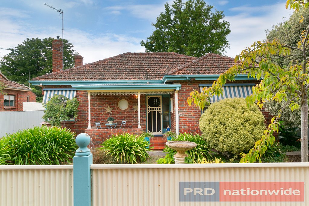 915 Ripon Street South REDAN 2