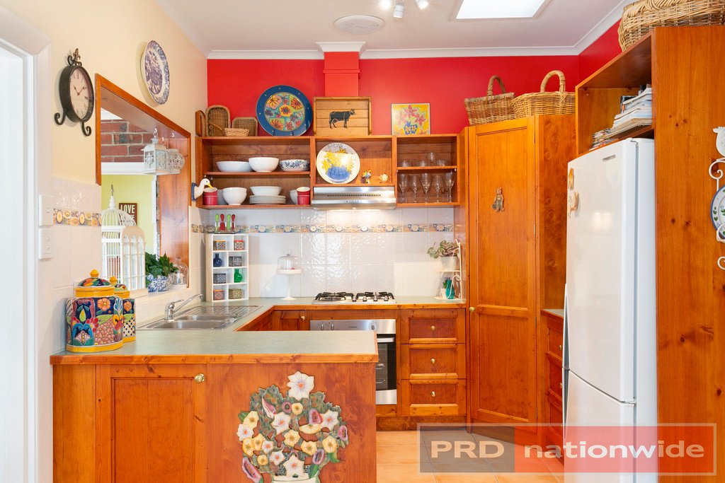 915 Ripon Street South REDAN 5