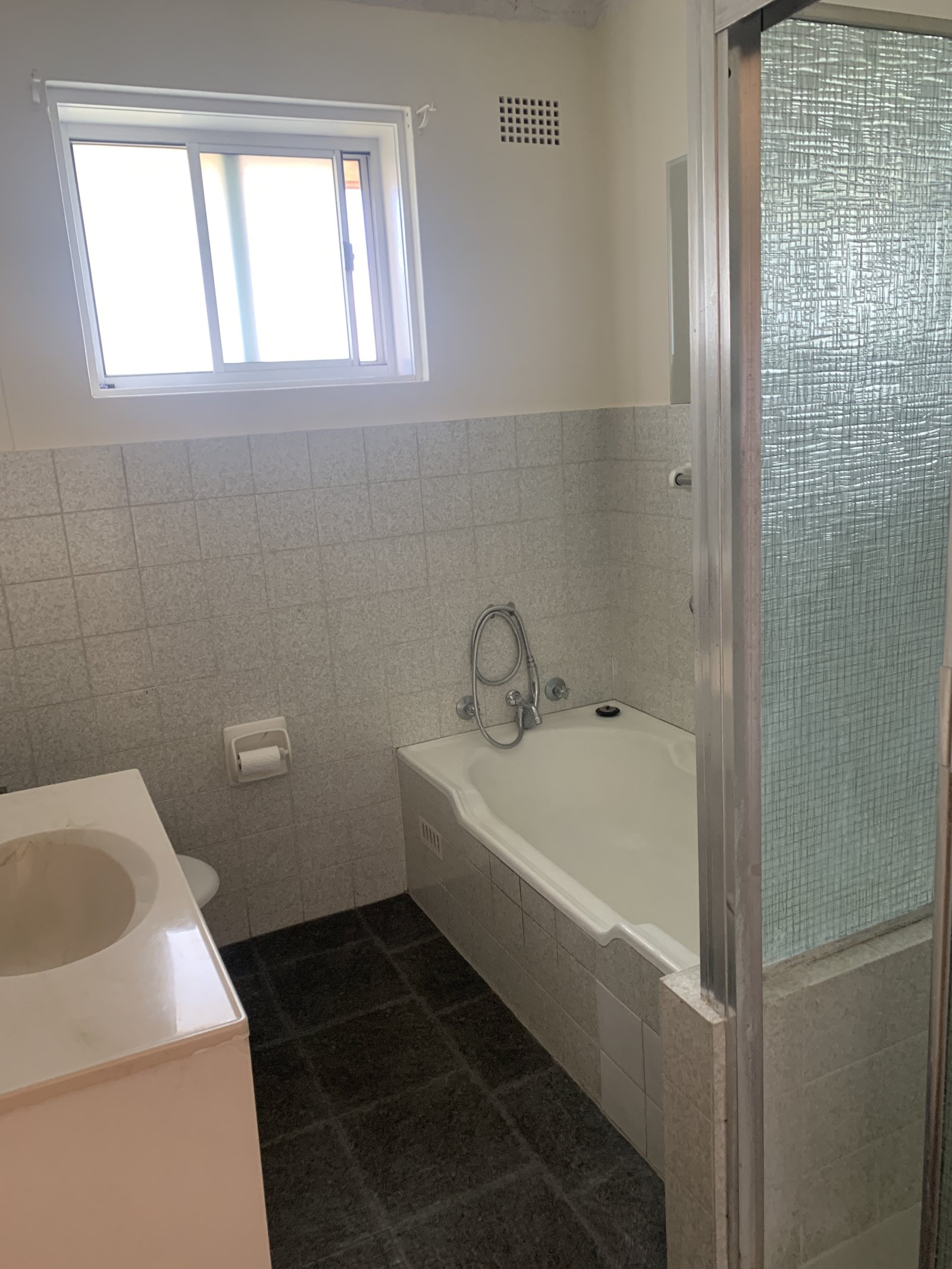 9/15 St Albans Rd  KINGSGROVE 3