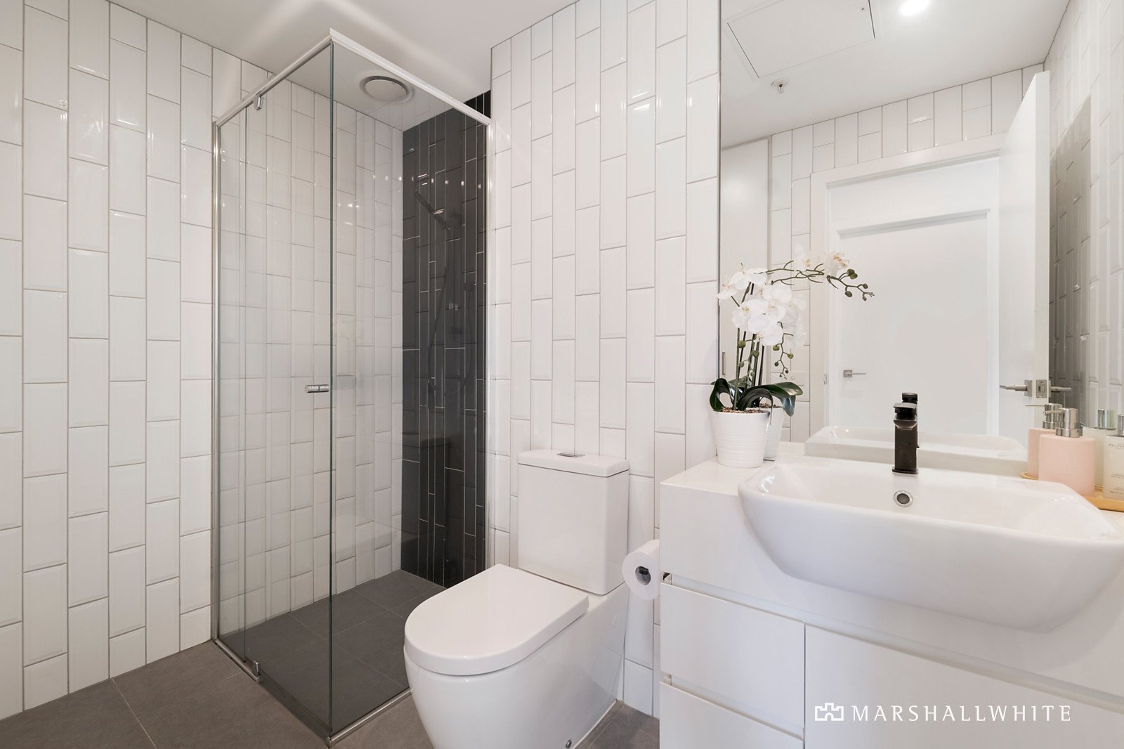 915/101 Tram Road, Doncaster, VIC