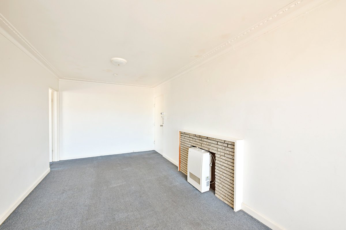 Gallery: 9/158 Oakleigh Road