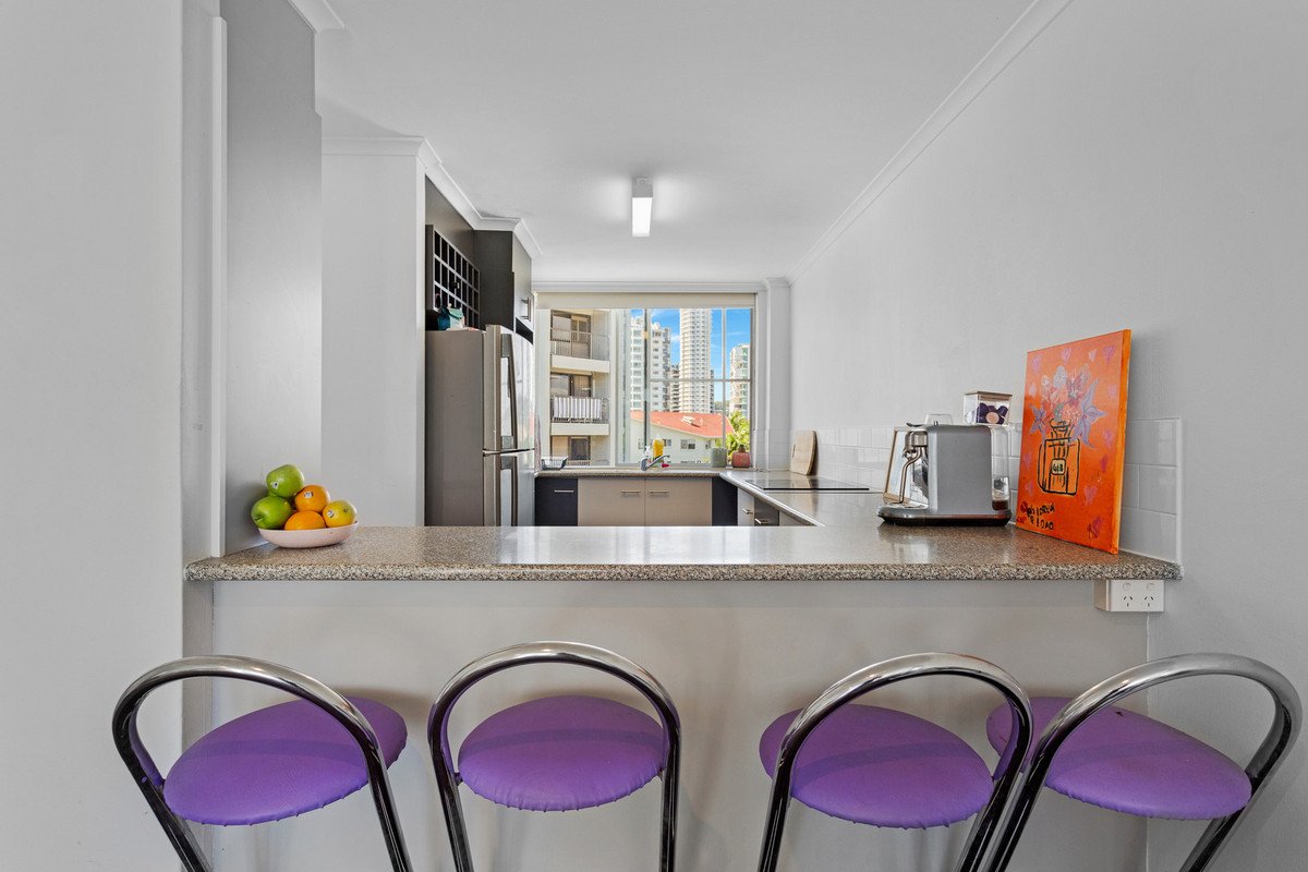 9/158 The Esplanade Burleigh Heads 3