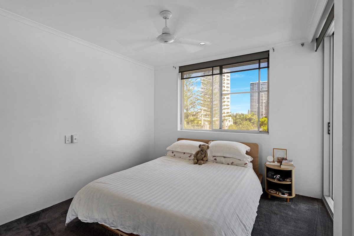 9/158 The Esplanade Burleigh Heads 9