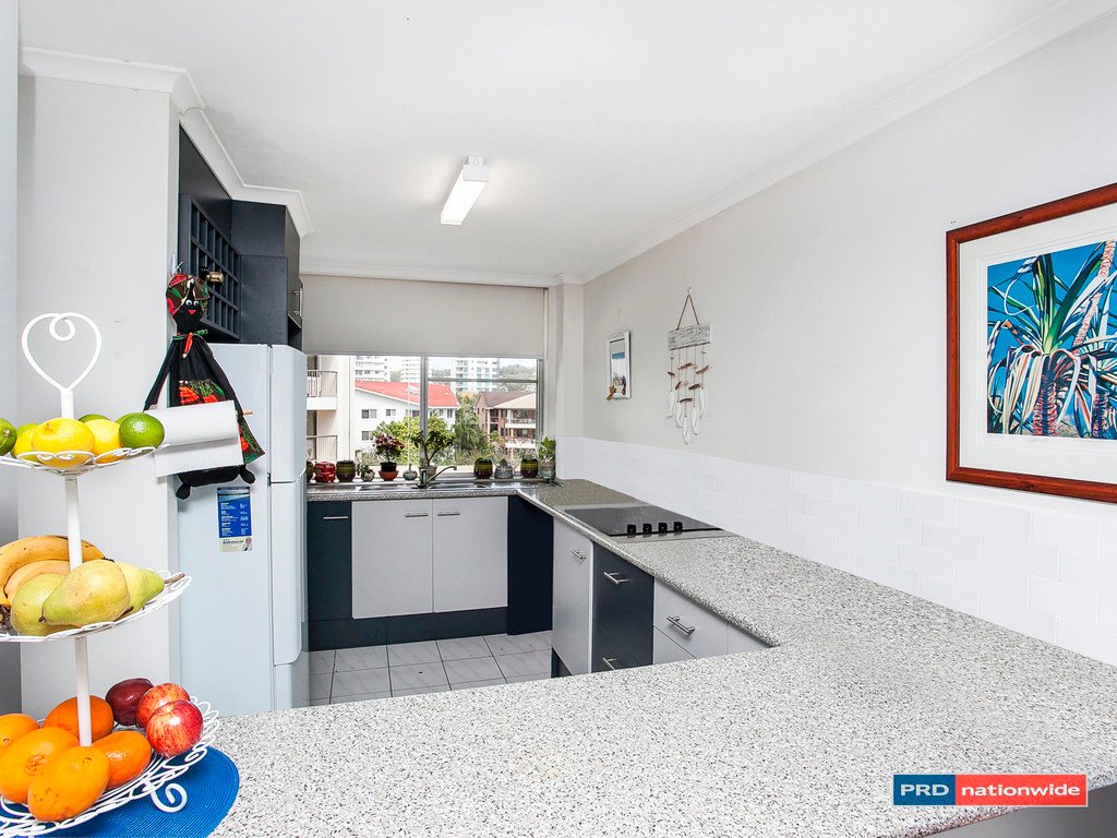 9/158 The Esplanade BURLEIGH HEADS 6