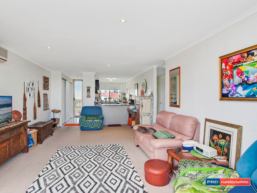 9/158 The Esplanade BURLEIGH HEADS 2