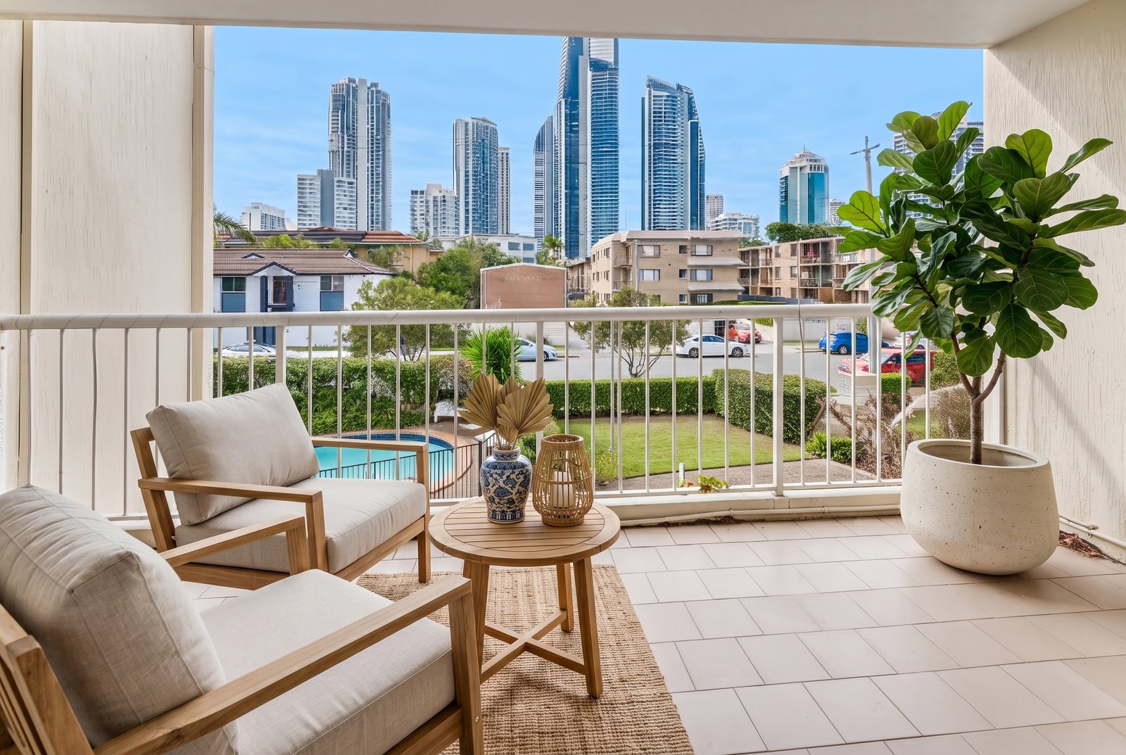 9/16-20 Stanhill Drive CHEVRON ISLAND 2