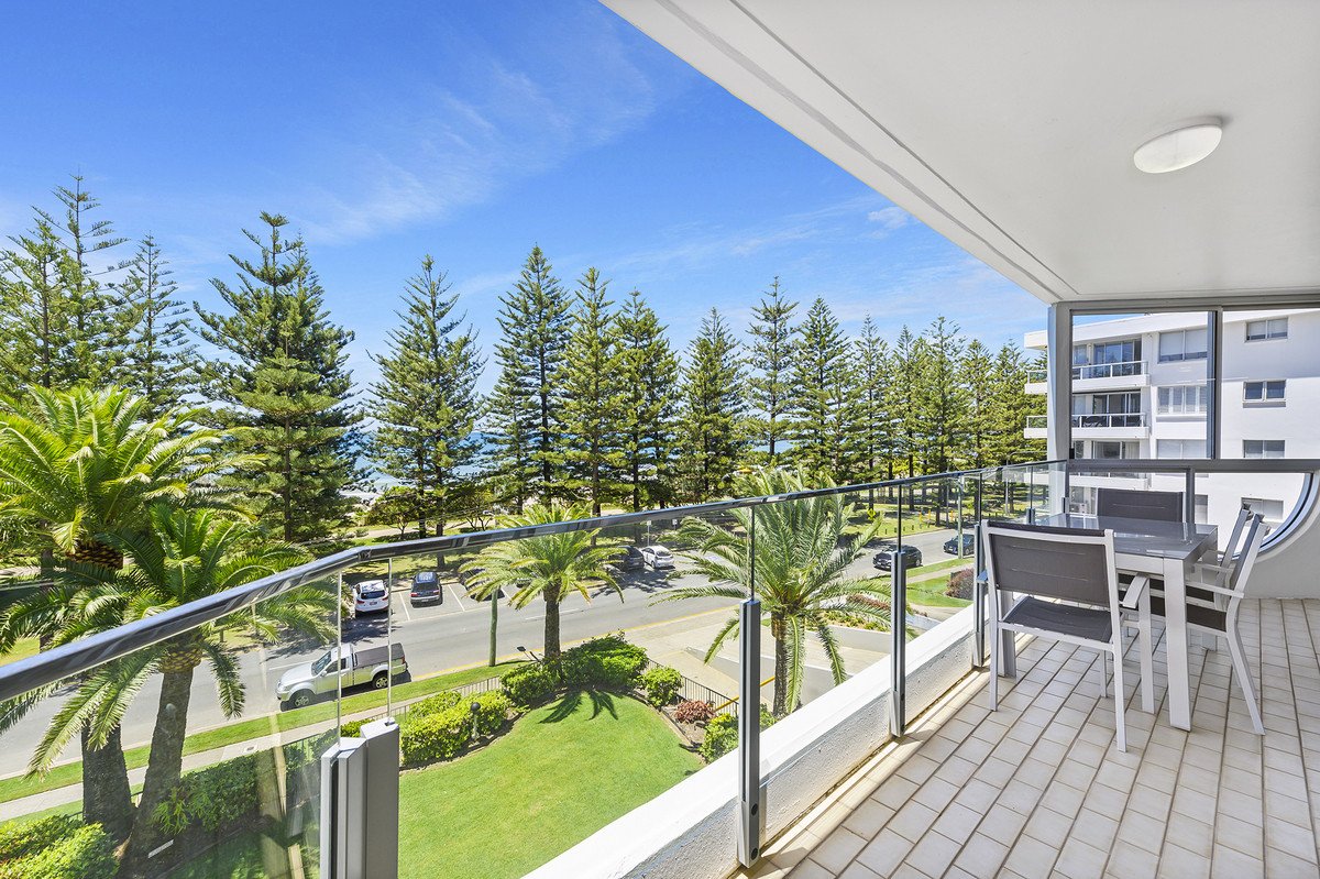 9/170-180 The Esplanade Burleigh Heads 10