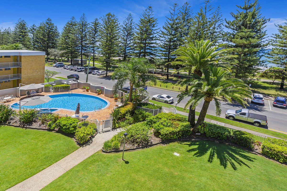 9/170-180 The Esplanade Burleigh Heads 11