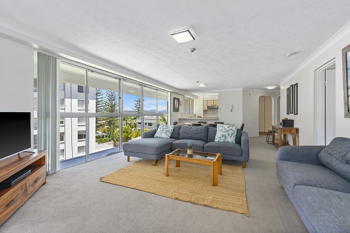 9/170-180 The Esplanade Burleigh Heads 12