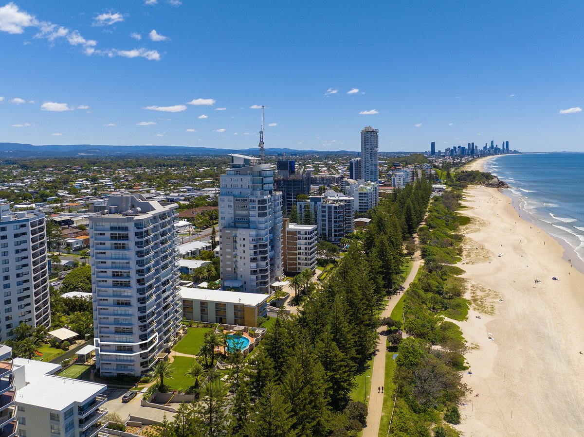 9/170-180 The Esplanade Burleigh Heads 15