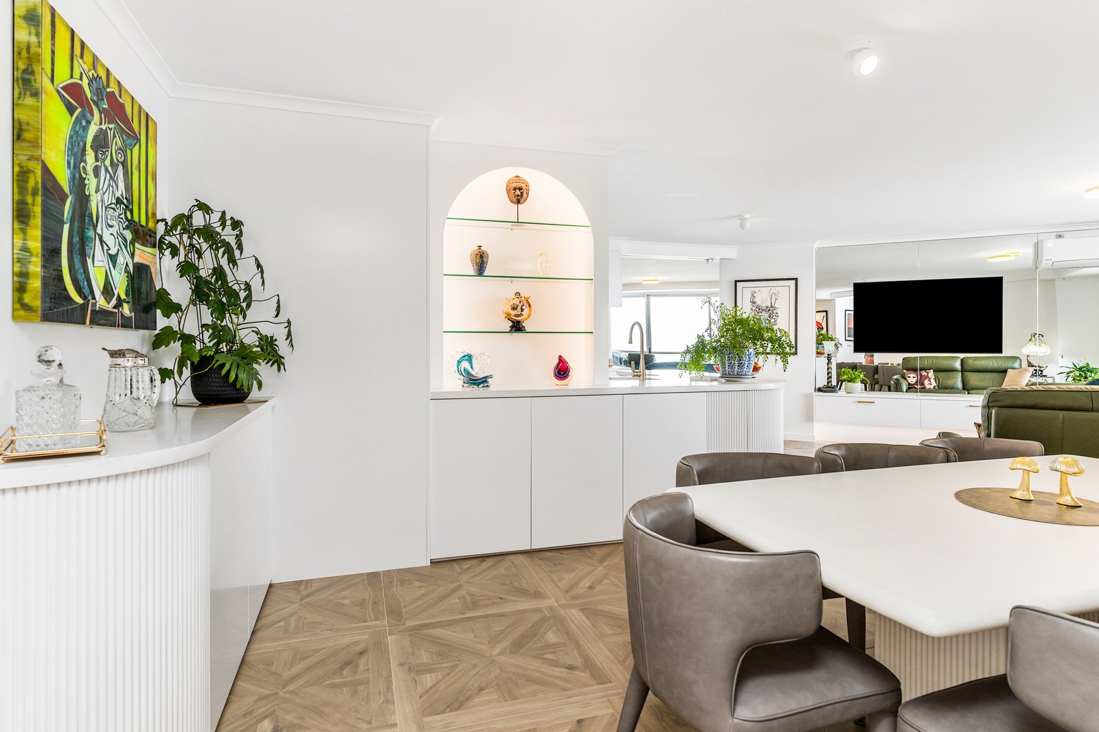 91/70-80 Marine Parade COOLANGATTA 12