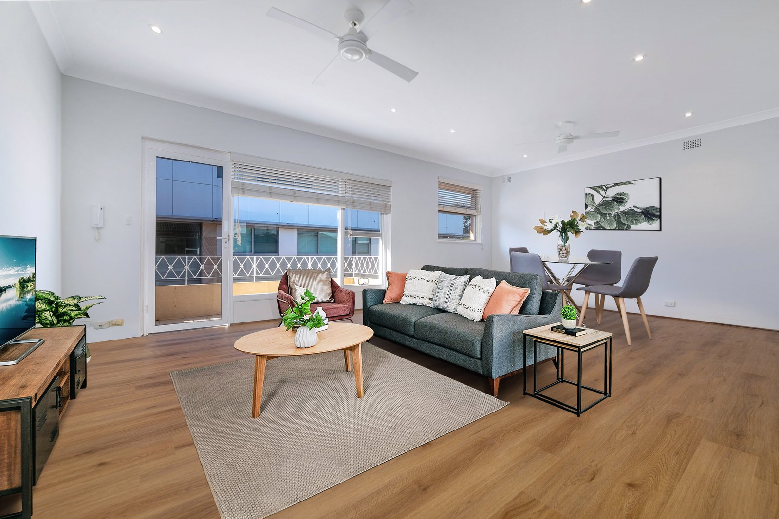 9/170 Russell Avenue DOLLS POINT 1