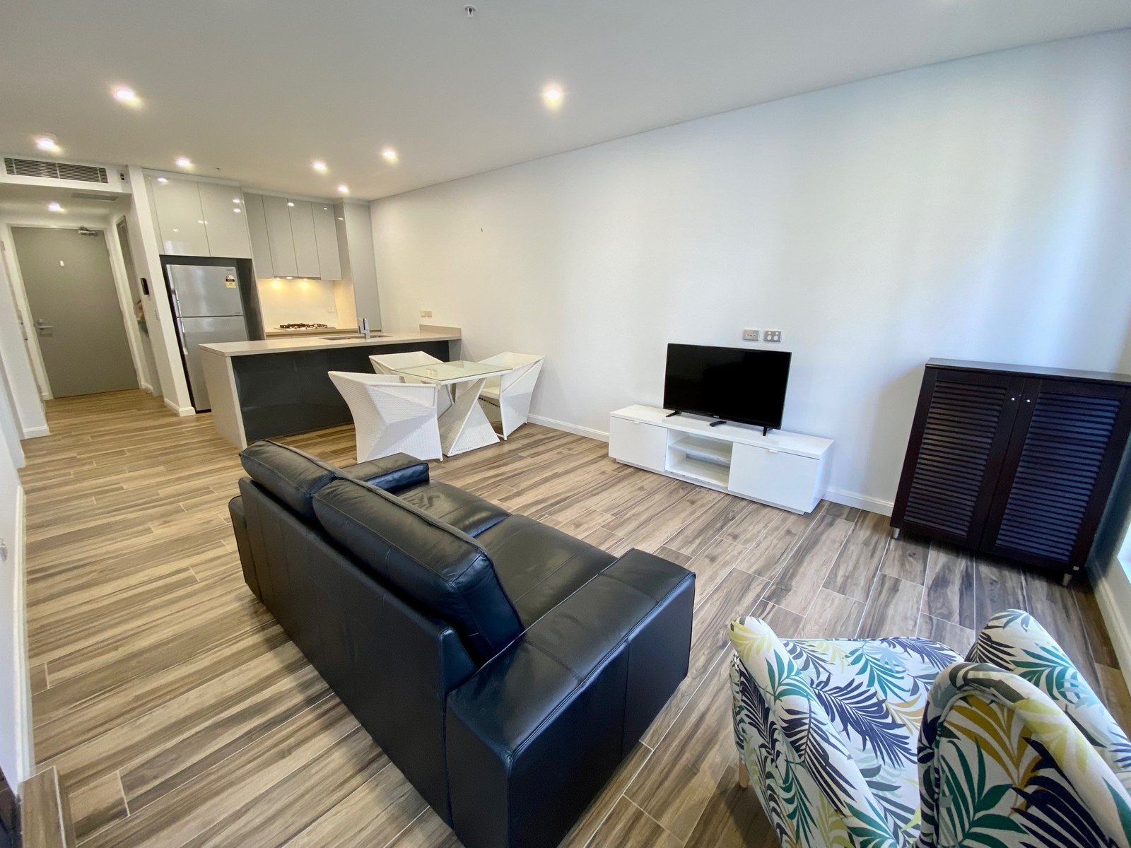 917/15 Oscar Place EASTGARDENS 3