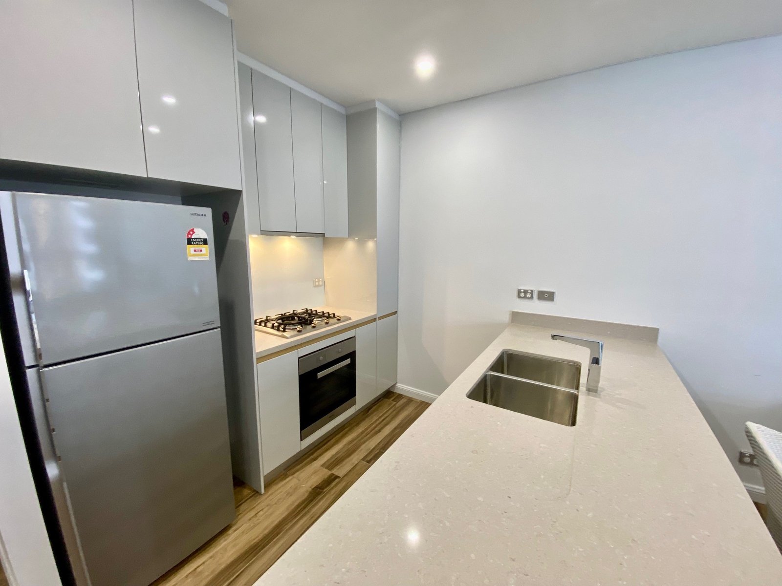 917/15 Oscar Place EASTGARDENS 4
