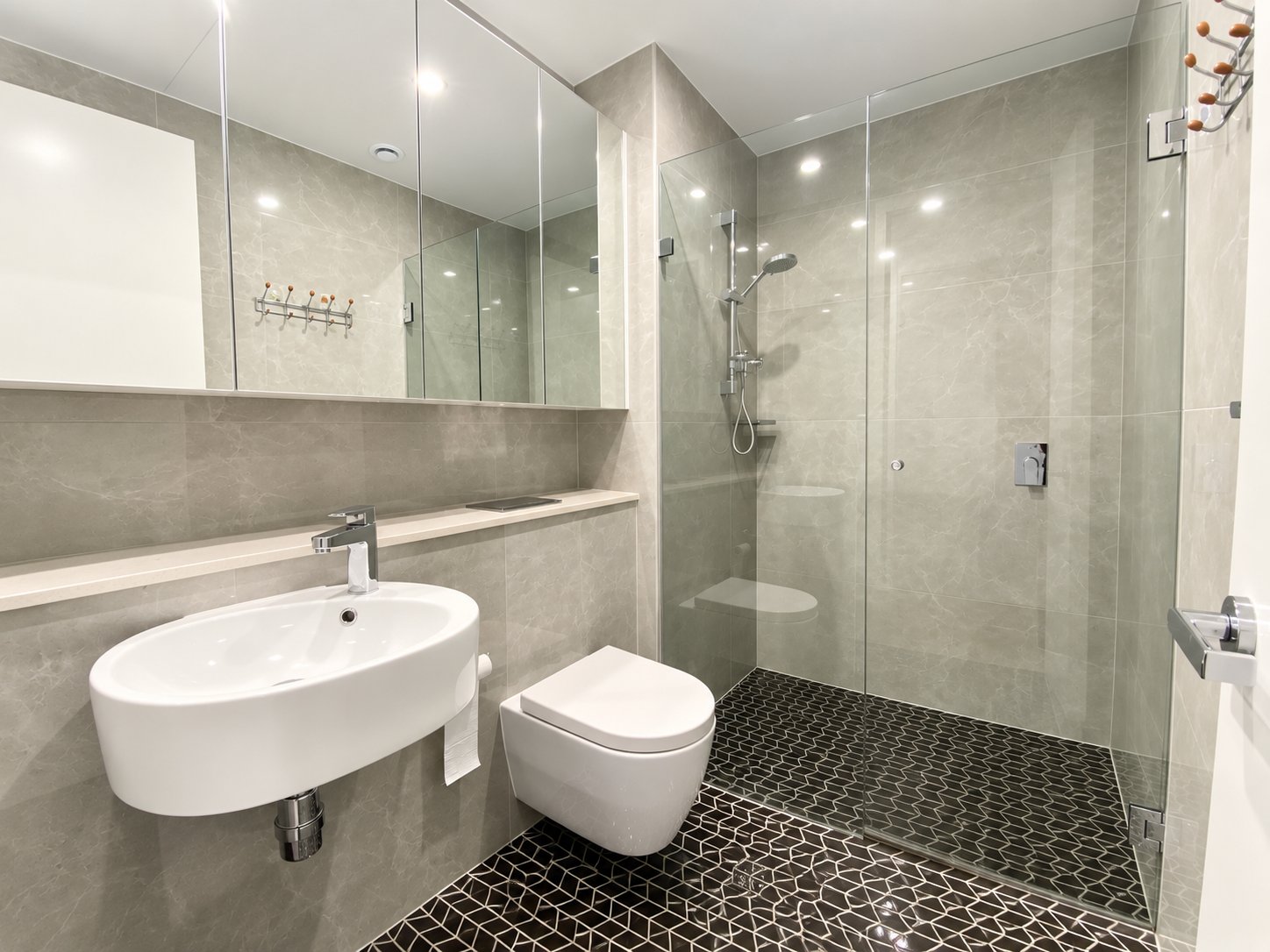 917/15 Oscar Place EASTGARDENS 6