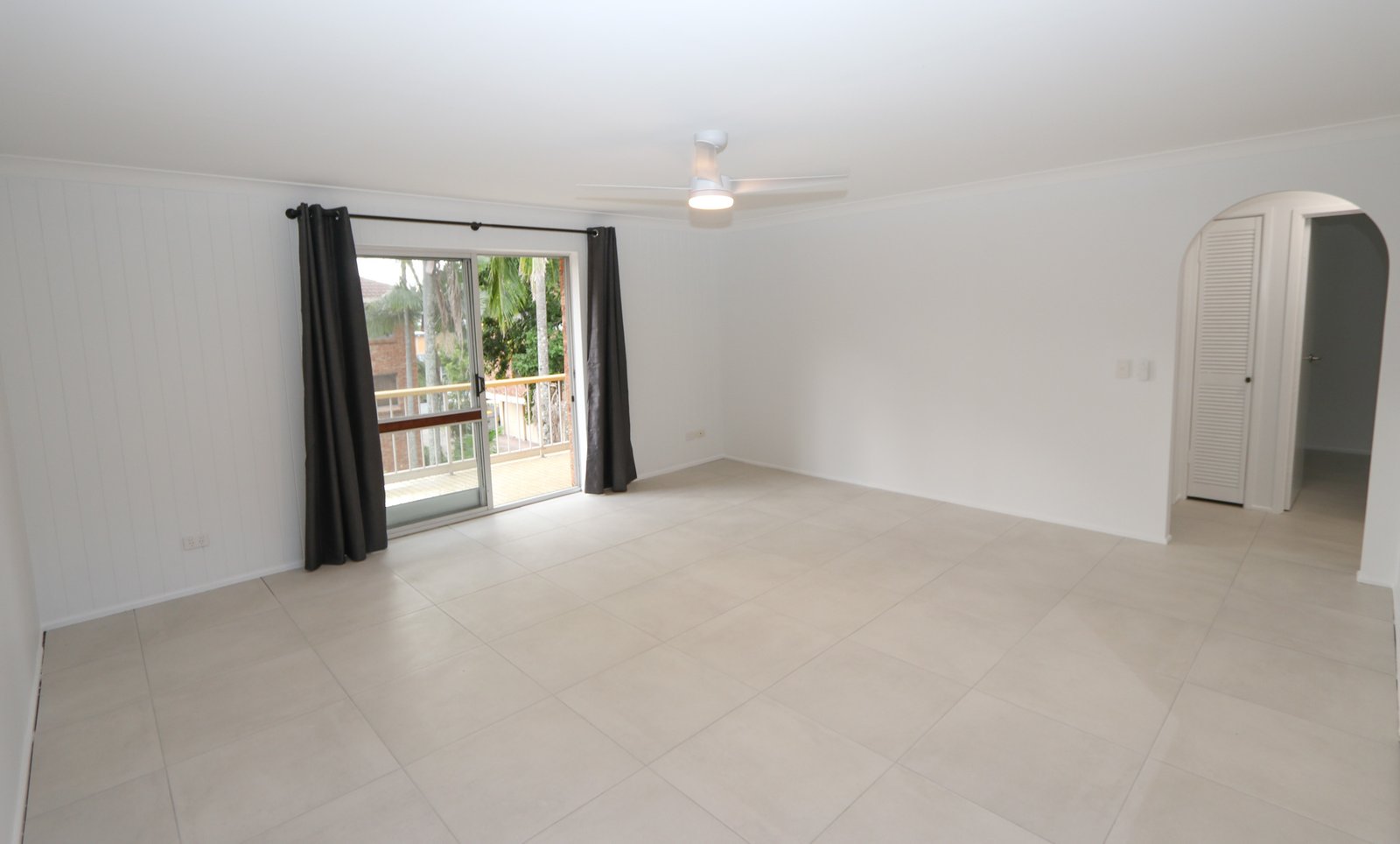 9/175 Muir Street LABRADOR 3