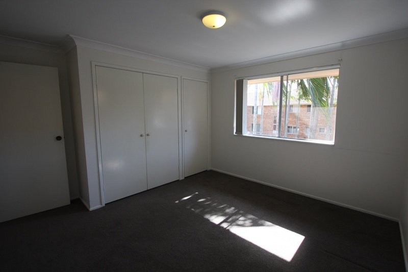 9/175 Muir Street LABRADOR 3