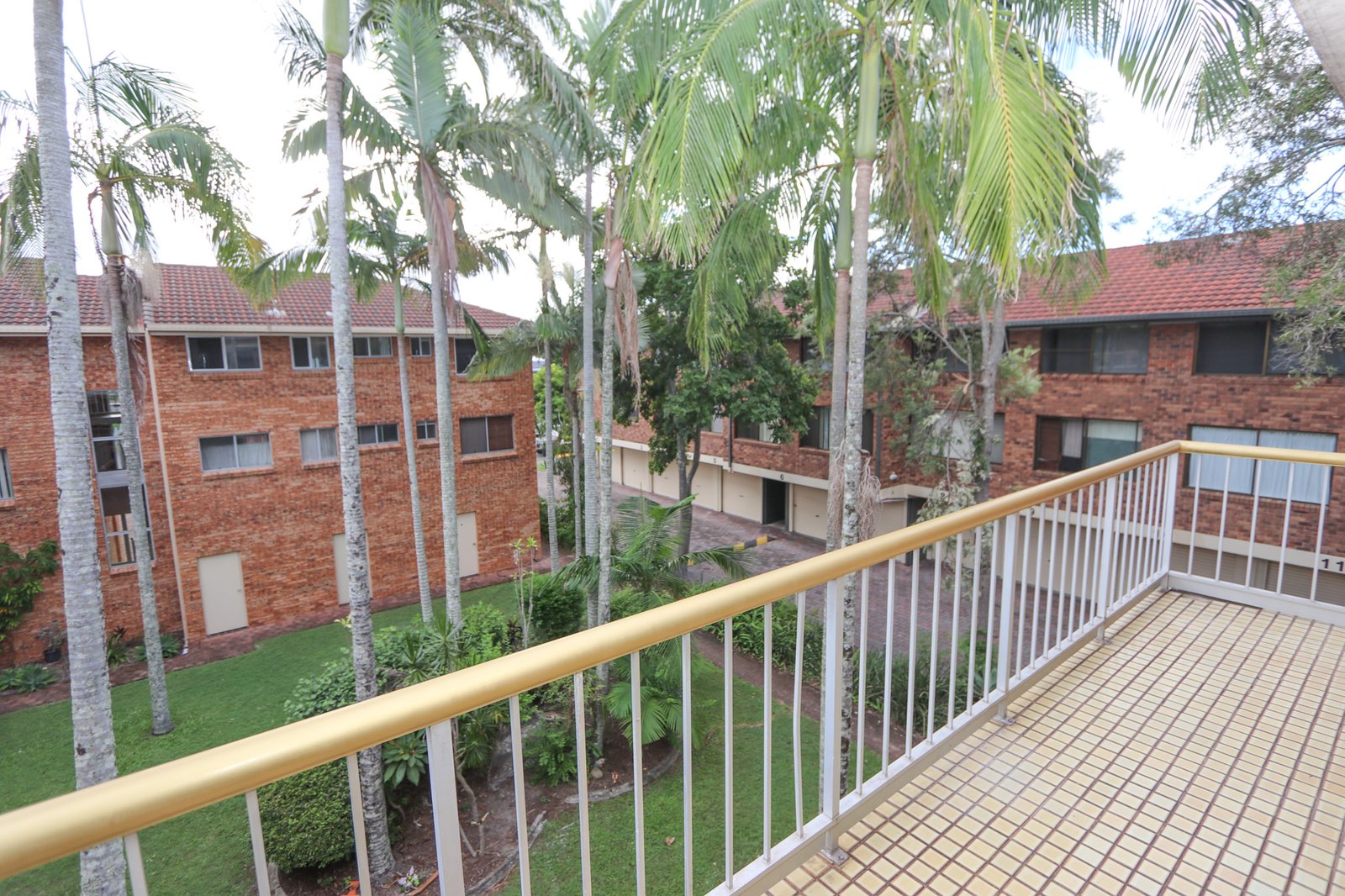 9/175 Muir Street LABRADOR 12