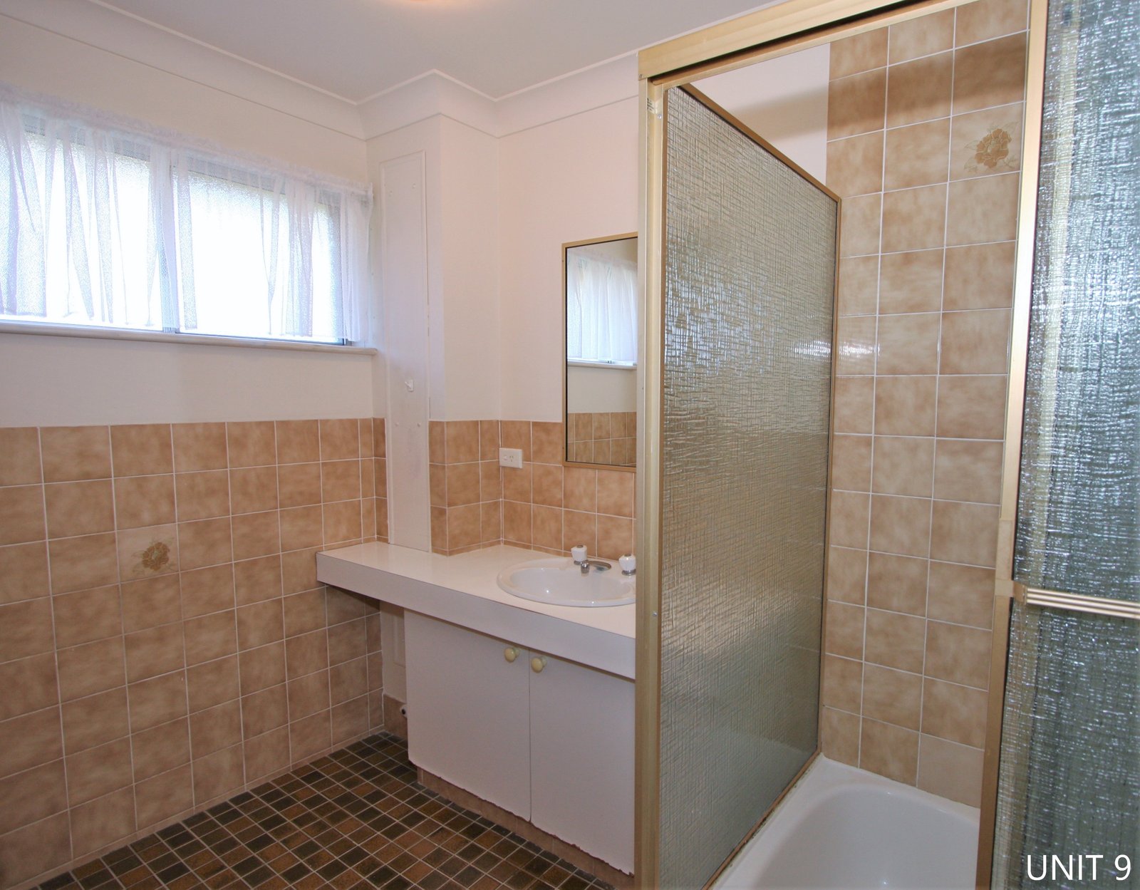 9/175 Muir Street LABRADOR 7