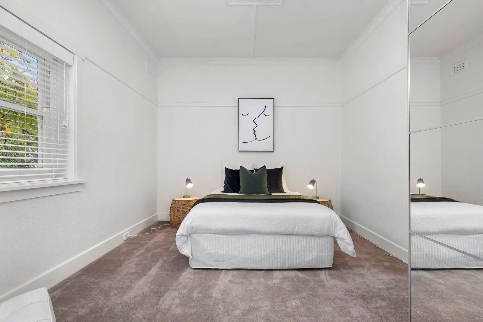 Gallery: 9/18-20 Charnwood Road
