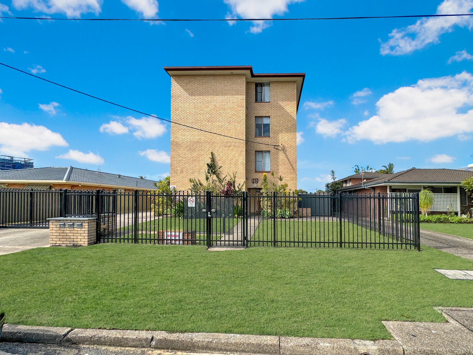 9/18 San Francisco Avenue COFFS HARBOUR 11