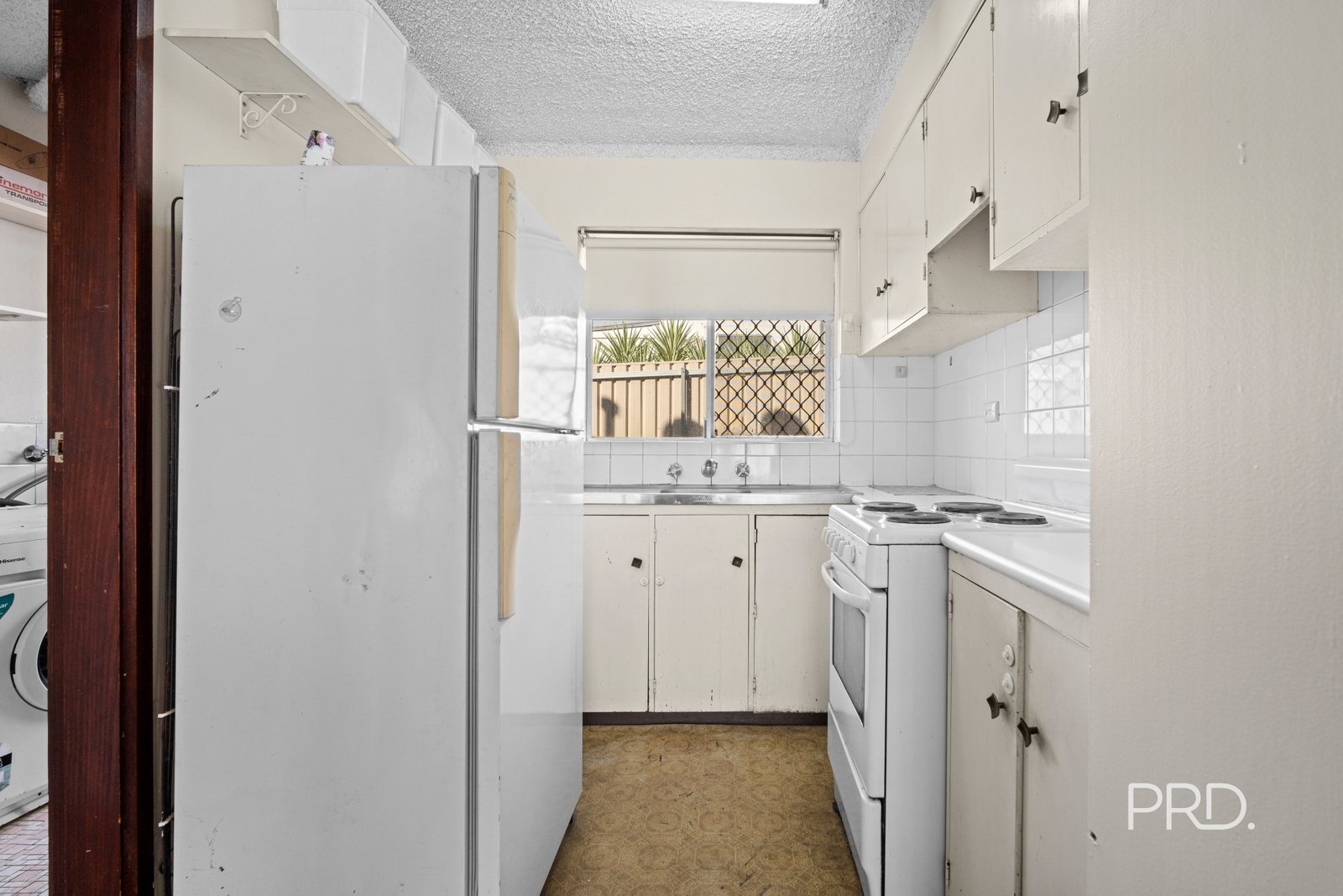9/189 Lake Albert Road KOORINGAL 3