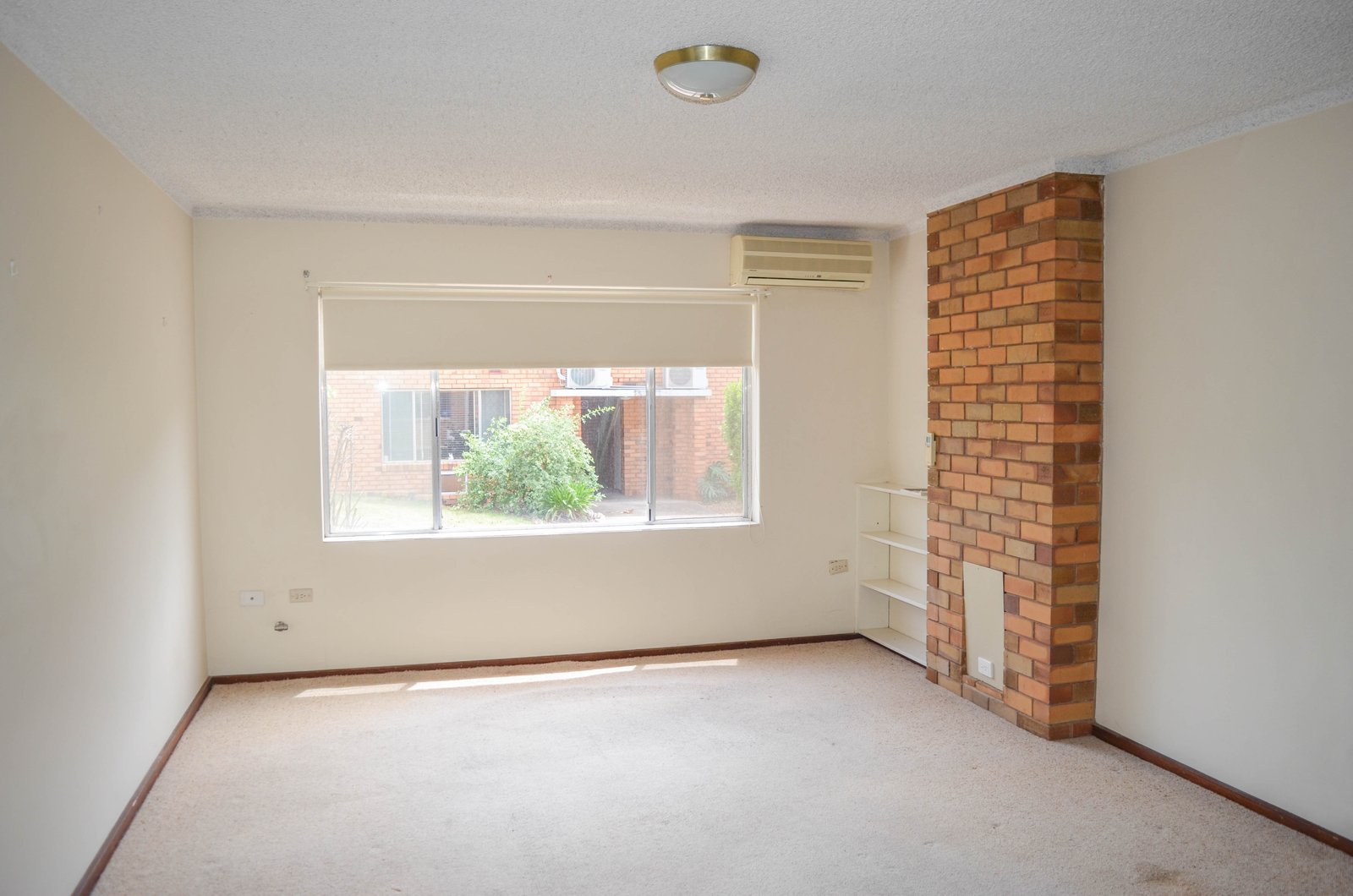 9/189 Lake Albert Road KOORINGAL 3