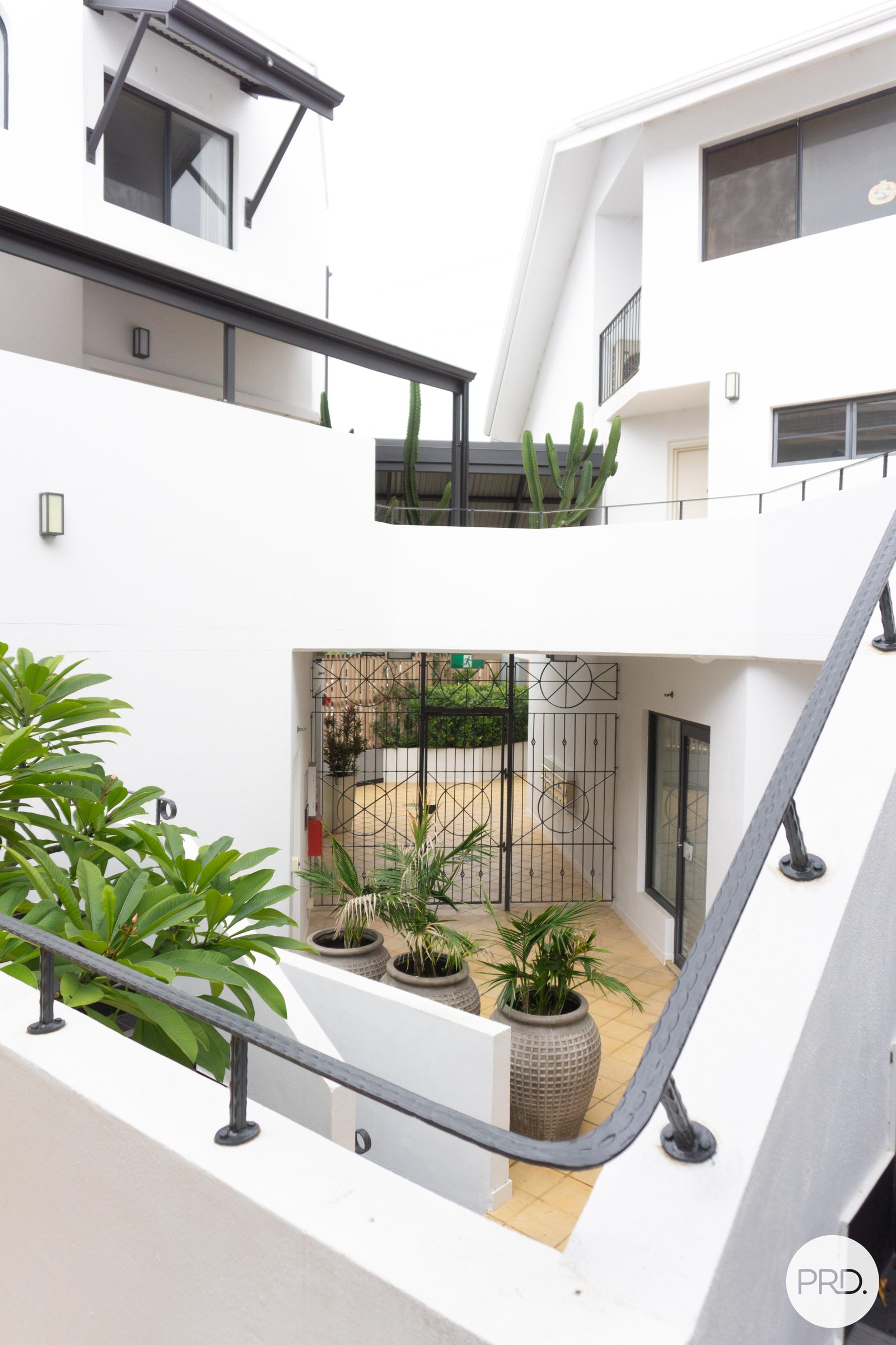 9/192 Hampden Road NEDLANDS 13