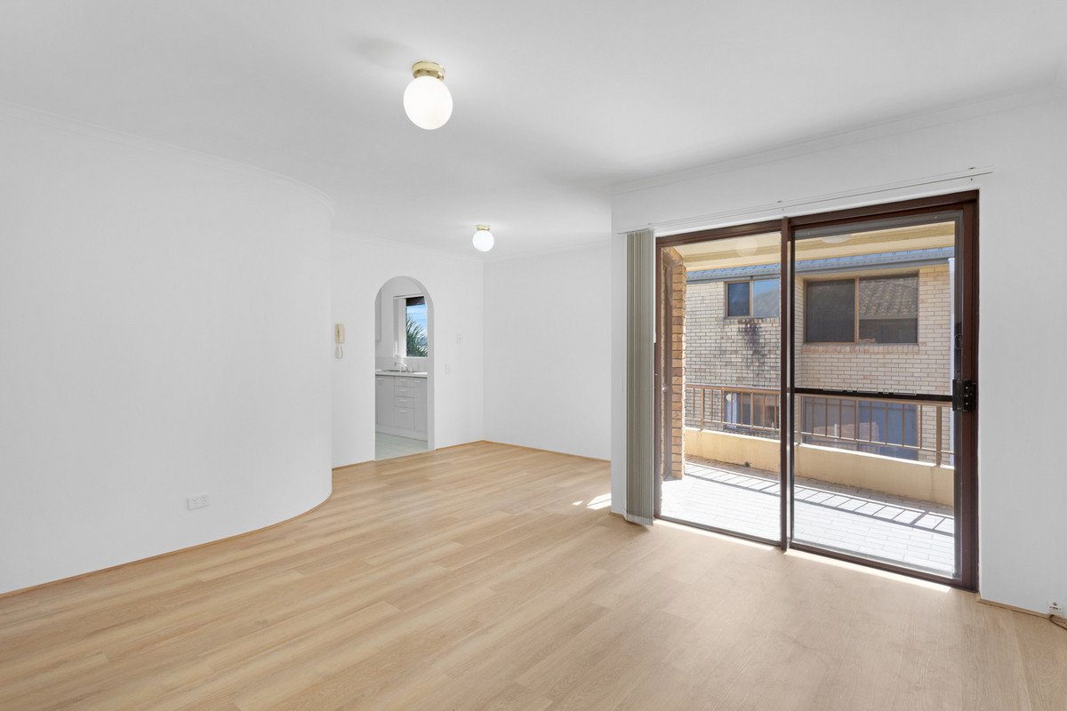 9/1925 Gold Coast Highway BURLEIGH HEADS 1