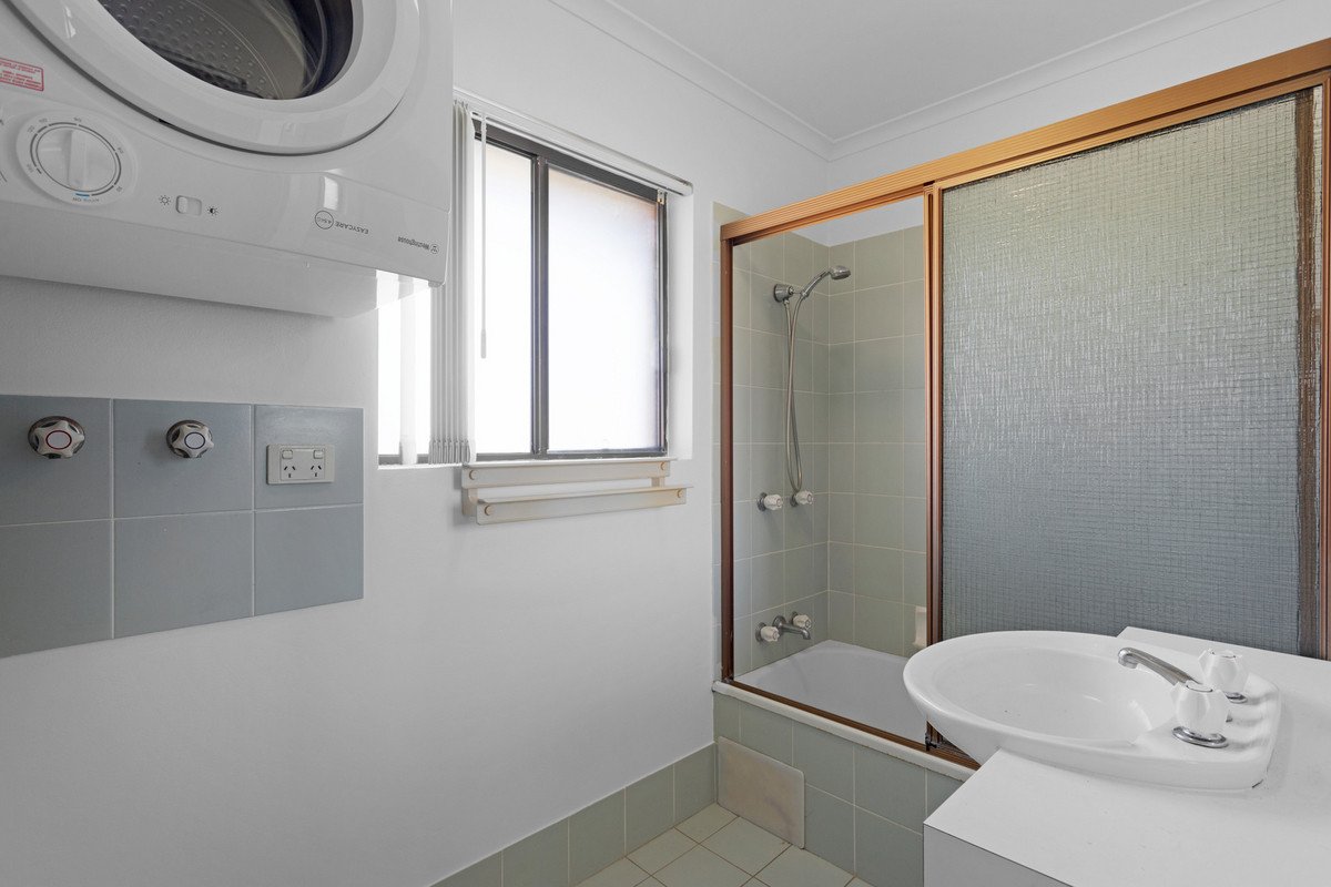 9/1925 Gold Coast Highway BURLEIGH HEADS 5