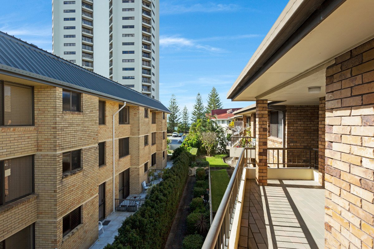 9/1925 Gold Coast Highway BURLEIGH HEADS 6
