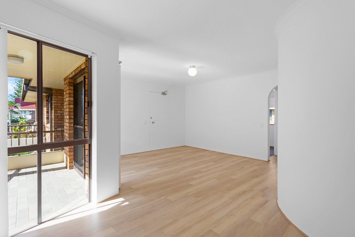 9/1925 Gold Coast Highway BURLEIGH HEADS 8