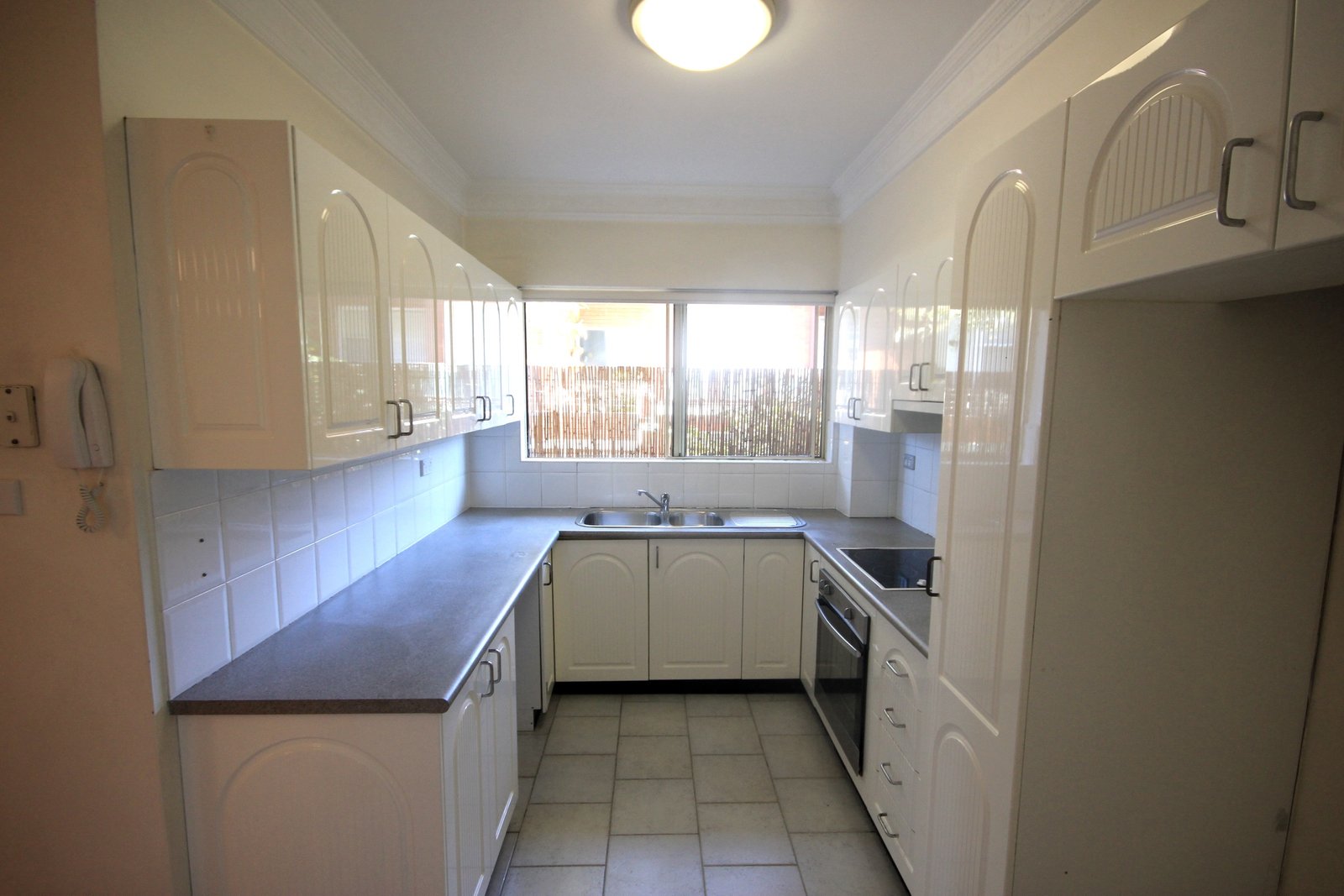 9/193-195 President Avenue MONTEREY 2