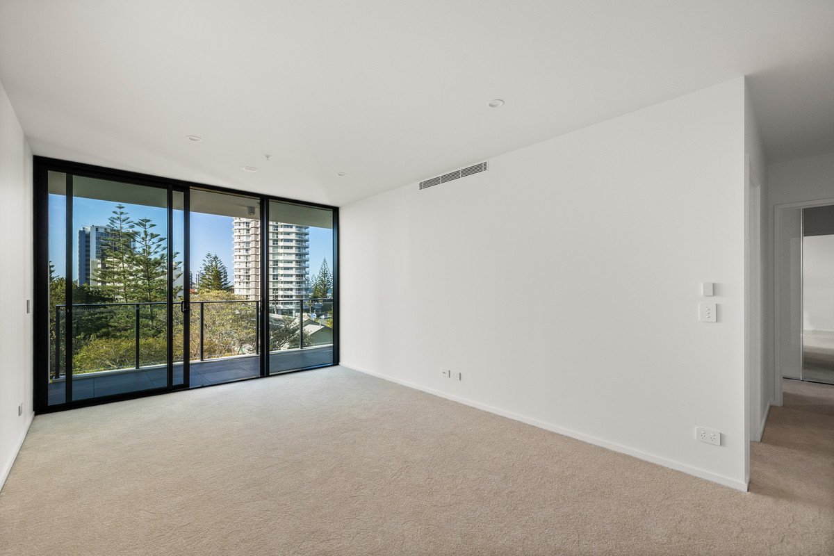 9/1969-1971 Gold Coast Highway Burleigh Heads 3