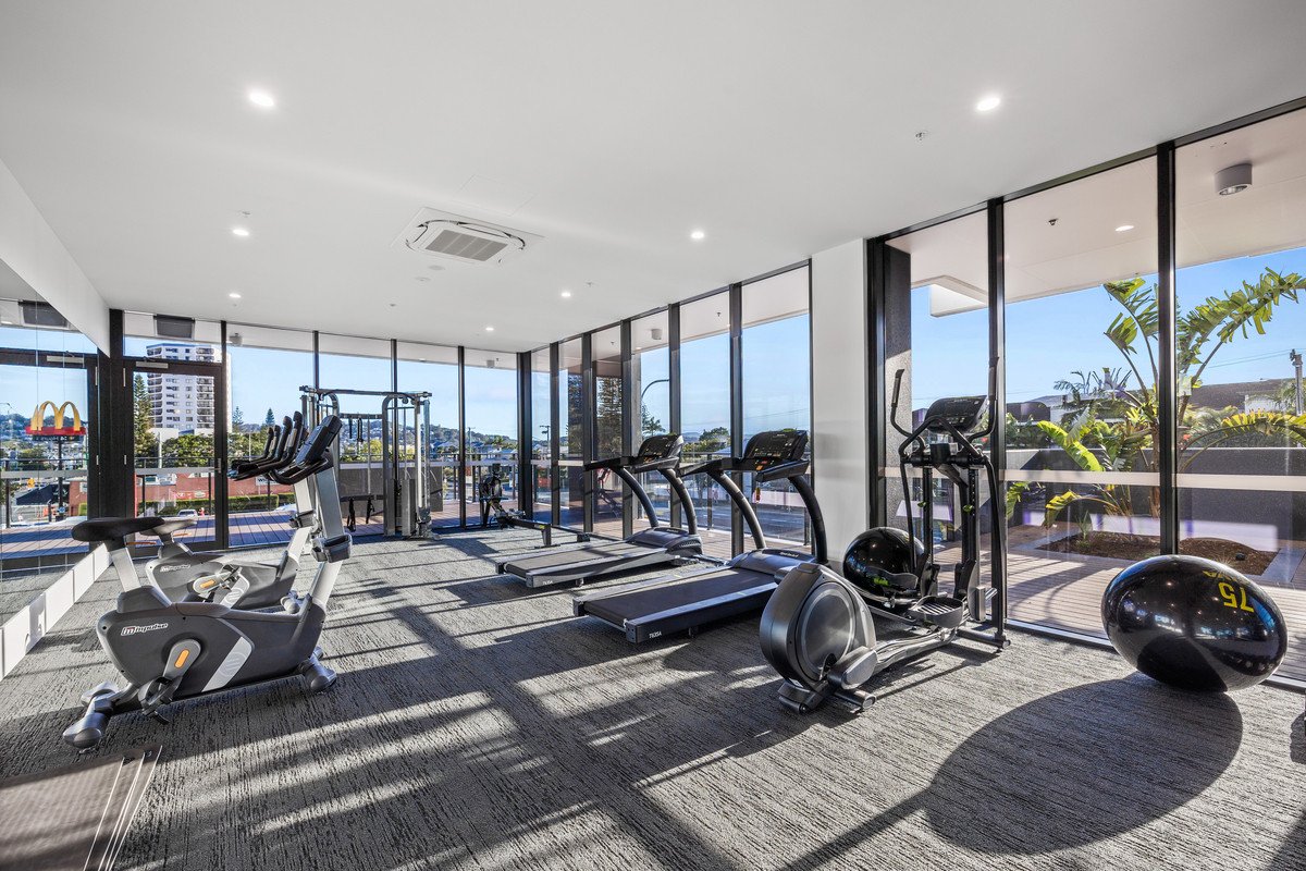 9/1969-1971 Gold Coast Highway Burleigh Heads 10