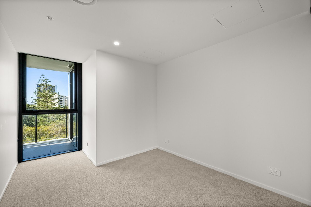 9/1969-1971 Gold Coast Highway Burleigh Heads 7