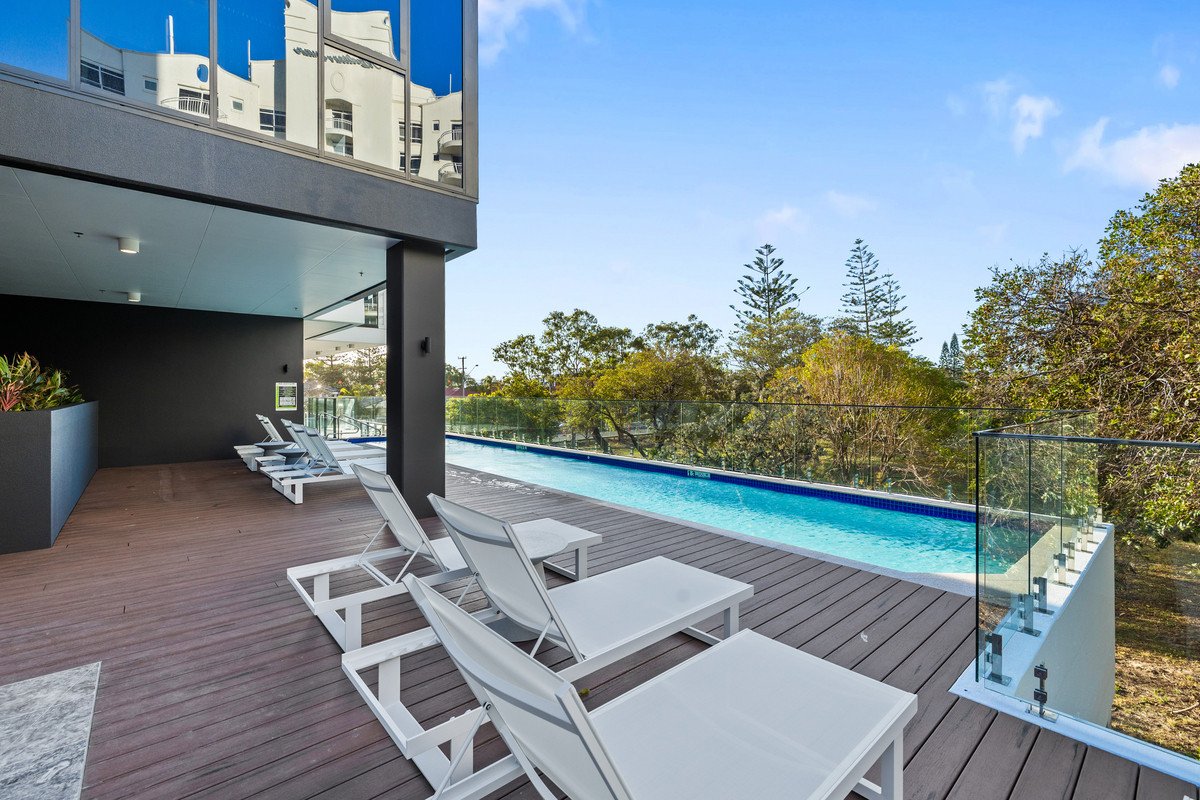 9/1969-1971 Gold Coast Highway Burleigh Heads 9