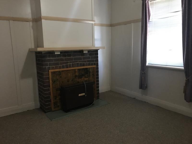 91a Ebsworth Street TAMWORTH 4