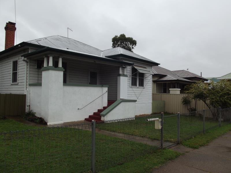 91a Ebsworth Street TAMWORTH 1