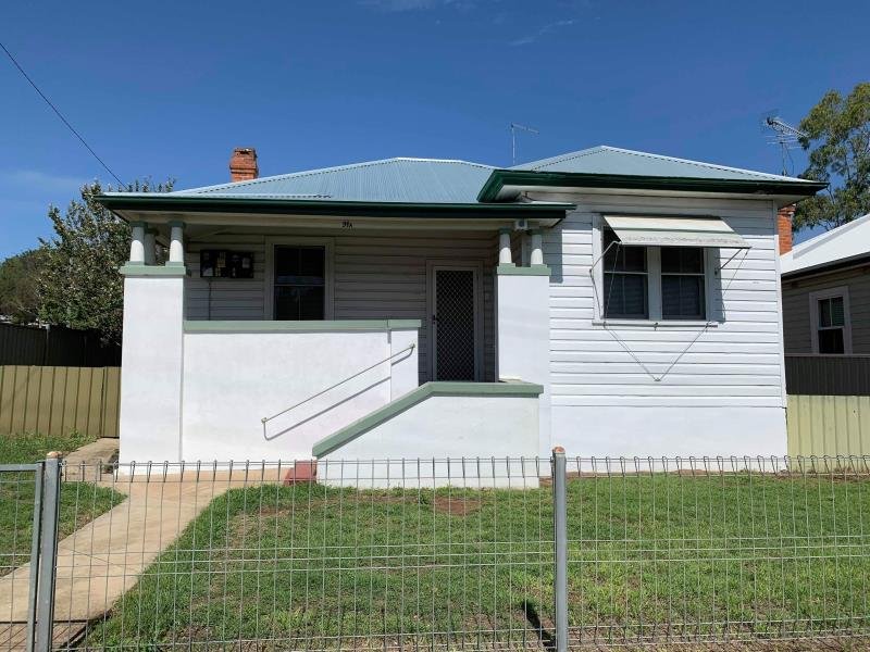 91a Ebsworth Street TAMWORTH 8