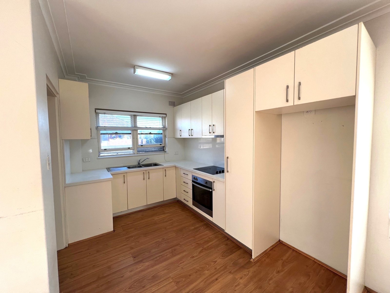 9/1A Ocean Street KOGARAH 2