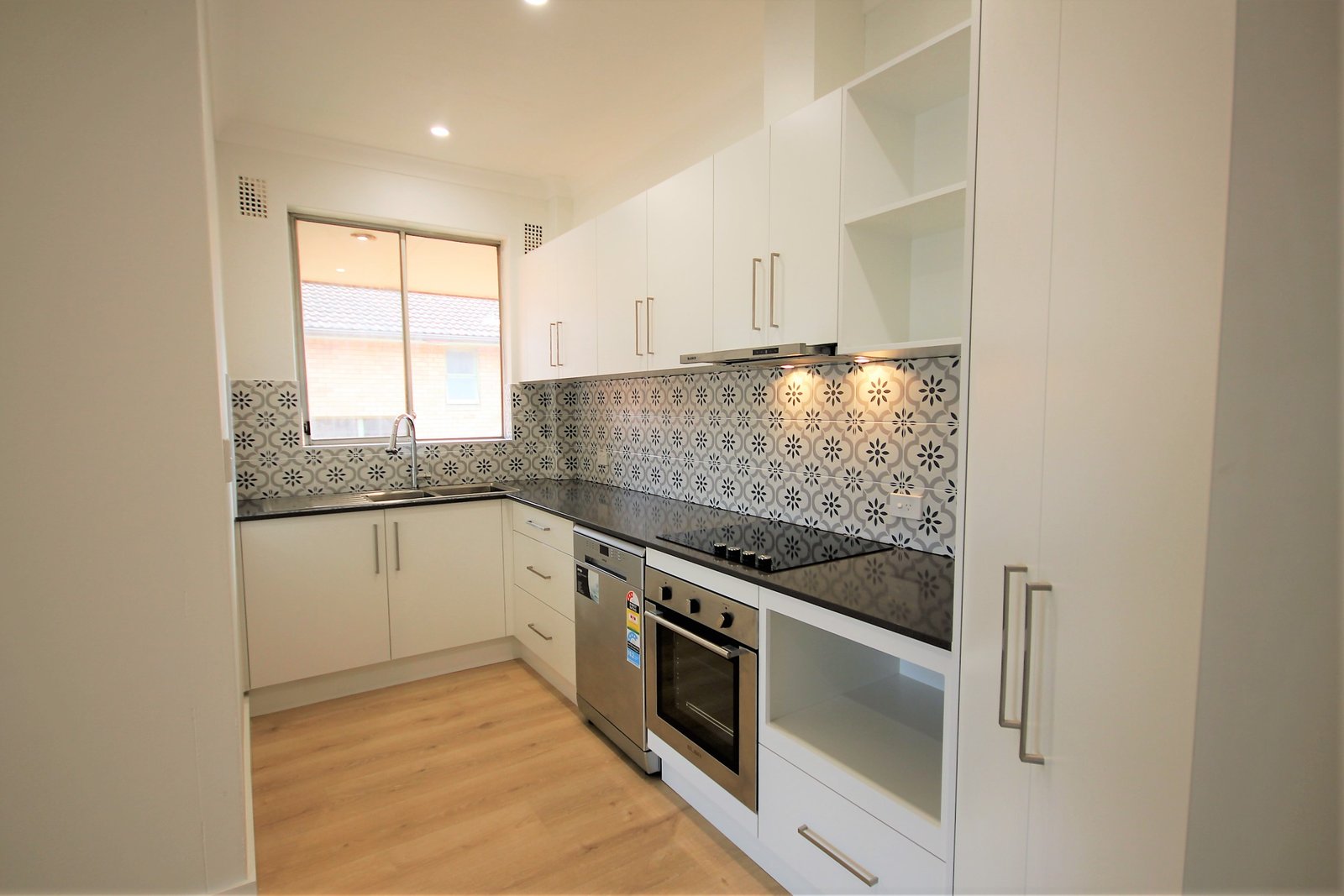 9/2-4 Guinea Street KOGARAH 2