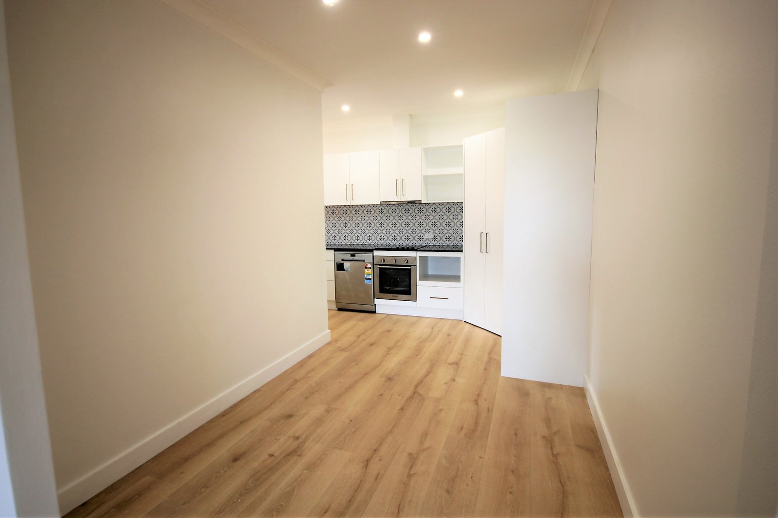 9/2-4 Guinea Street KOGARAH 6