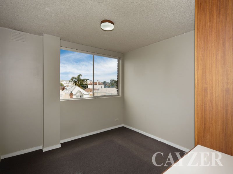 Gallery: 9/2-4 Heather Street